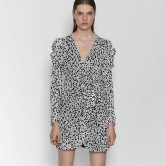 Zara Dresses & Skirts - Zara print dress